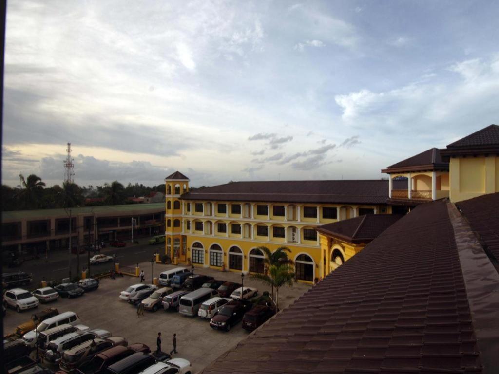 Planta Centro Bacolod Hotel&residencias Exterior foto