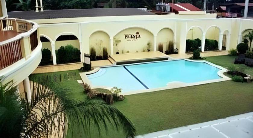 Planta Centro Bacolod Hotel&residencias Exterior foto