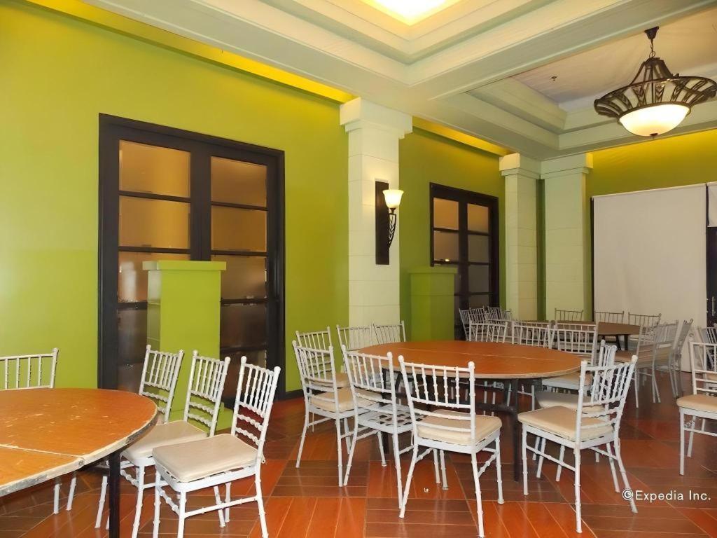 Planta Centro Bacolod Hotel&residencias Exterior foto